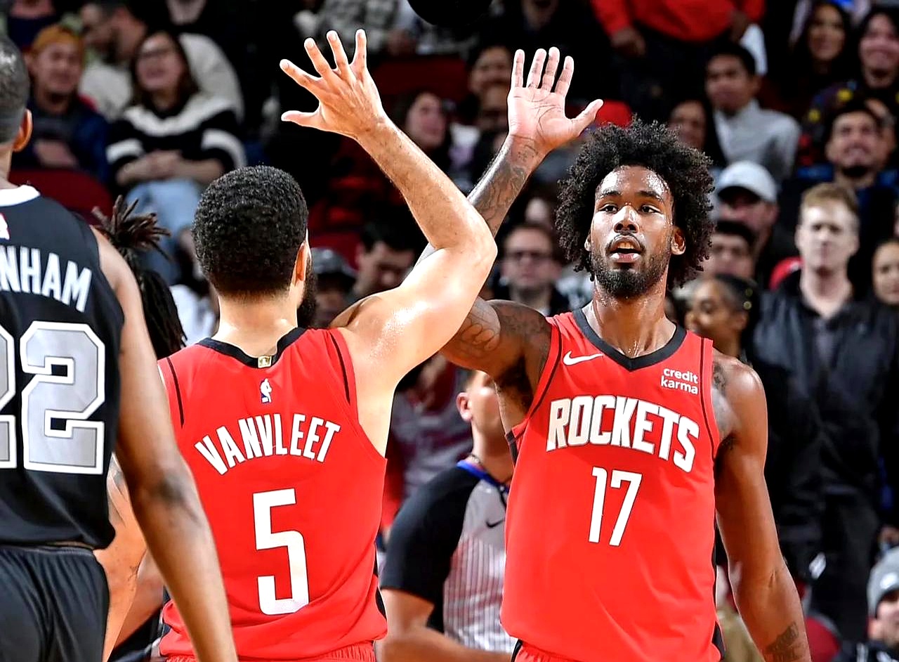 范弗里特：密集赛程与长途奔波是伤病率上升的主因（范弗里特称密集赛程与长途奔波是伤病率上升的主要因素）