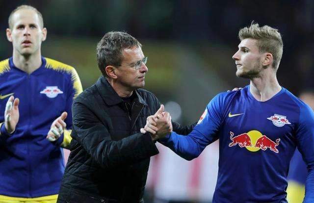 电讯报：曼联已就多纳鲁马的转会与巴黎圣日耳曼展开初步接触（电讯报：曼联与巴黎圣日耳曼就多纳鲁马转会已开启初步磋商）