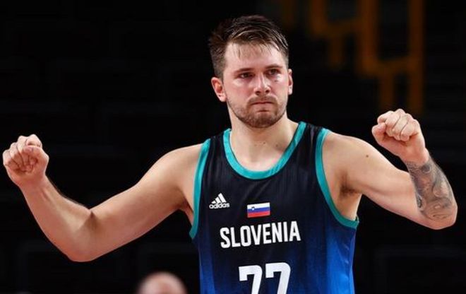 东体：申花有3名外援合同到期，与广岛一战是最后机遇（东体：申花三外援合同将到期 战广岛成最后机会）