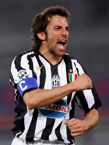 米体：国米想让邓弗里斯在意超杯半决赛对阵博洛尼亚时复出（米兰体育报：国际米兰计划让邓弗里斯在意大利超级杯半决赛战博洛尼亚时复出）