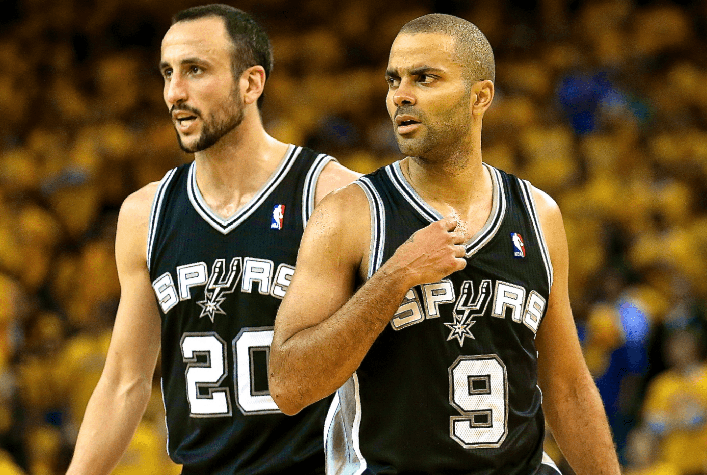 记者：上海申花5名外援以及谢鹏飞和戴伟浚随队出征亚冠客场（记者：申花五外援联同谢鹏飞、戴伟浚随队远征亚冠客场）