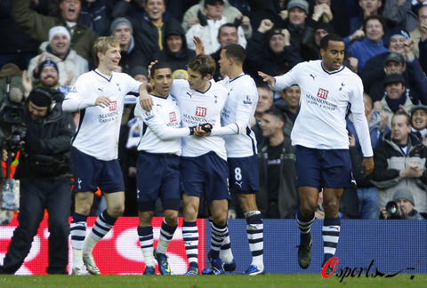 队友察觉萨拉赫情绪变化，对其公开泄愤采访不感震惊（队友早就注意到萨拉赫情绪波动，对他在采访中的公开泄愤并不意外）