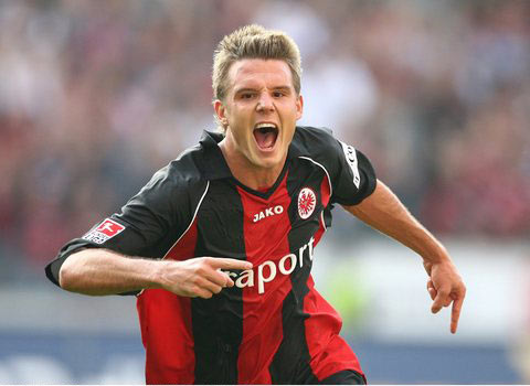 西甲对皇家马德里声明的有力回应：视听权收入分配争议再起波澜（西甲强硬回击皇马声明，视听版权收入分配之争再起波澜）