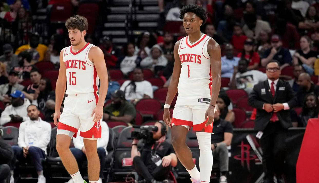 西甲第15轮观赛指南：皇马迎击塞尔塔；巴萨作客挑战贝蒂斯（西甲第15轮前瞻：皇马对阵塞尔塔，巴萨客战贝蒂斯）