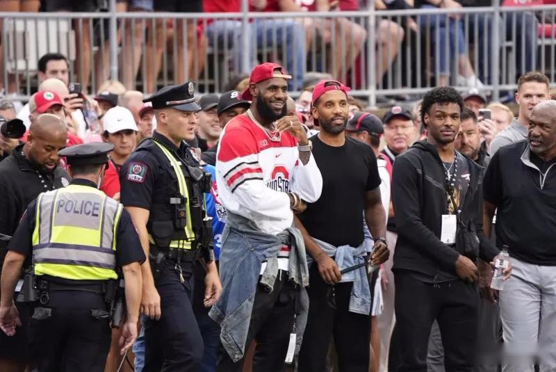 斯通斯：在出线之后也不要松懈，要保持那种胜利的心态（斯通斯：晋级后仍要保持取胜心态，切勿松懈）