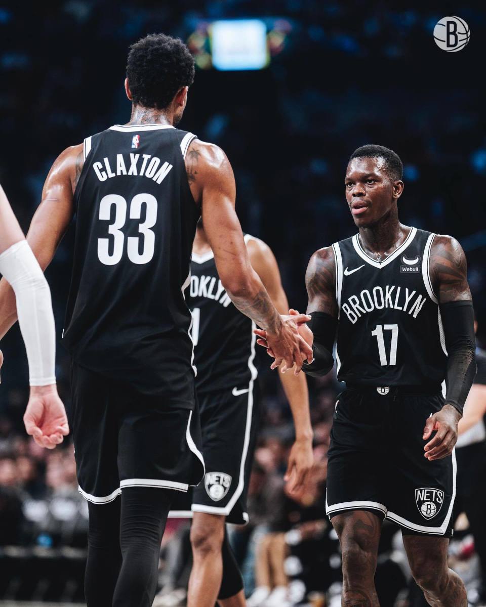 解说到了一个亚冠精英联赛的超巨失误…（解说直言：亚冠精英联赛超级球星酿成关键失误）