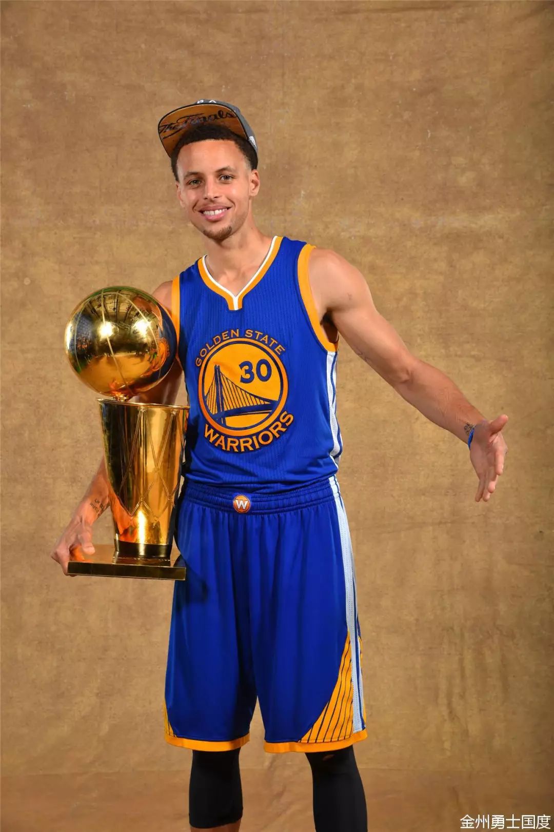 上海罚球大失水准！比赛输7分，3外援合计罚丢8分（上海罚球失常，3外援合计罚丢8分，最终以7分之差告负）