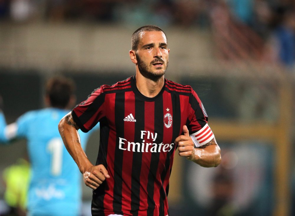 534场，诺伊尔追平伊梅尔并列德甲门将历史出场榜第二位（德甲门将出场榜：诺伊尔534场追平伊梅尔，并列历史第二）