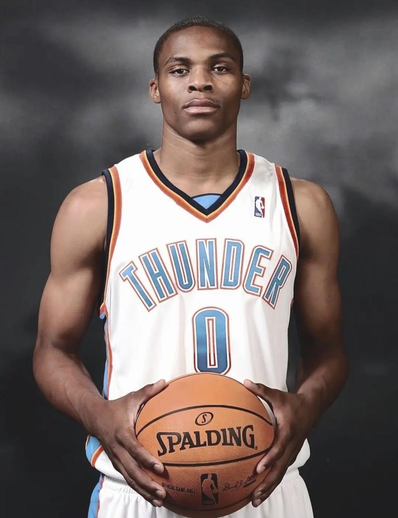 队报专访卡卢卢：阅读和电影是我生命中的重要部分（卡卢卢接受《队报》专访：阅读与电影是我生命中不可或缺的一部分）