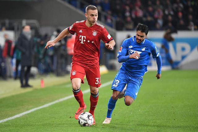 斑马队长，洛卡特利达成尤文生涯200场里程碑（洛卡特利佩戴队长袖标，迎来尤文生涯第200场里程碑）