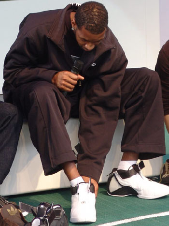 5连胜鹈鹕伤病更新：普尔&赫伯特·琼斯战骑士缺席（鹈鹕五连胜后伤病更新：普尔与赫伯特·琼斯无缘对阵骑士）