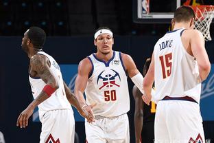 AC米兰在意大利杯负于拉齐奥，终结13场不败，放弃杯赛以专注意甲，凸显战略调整。（AC米兰意杯不敌拉齐奥，13场不败告终，弃杯专攻意甲显战略转向）